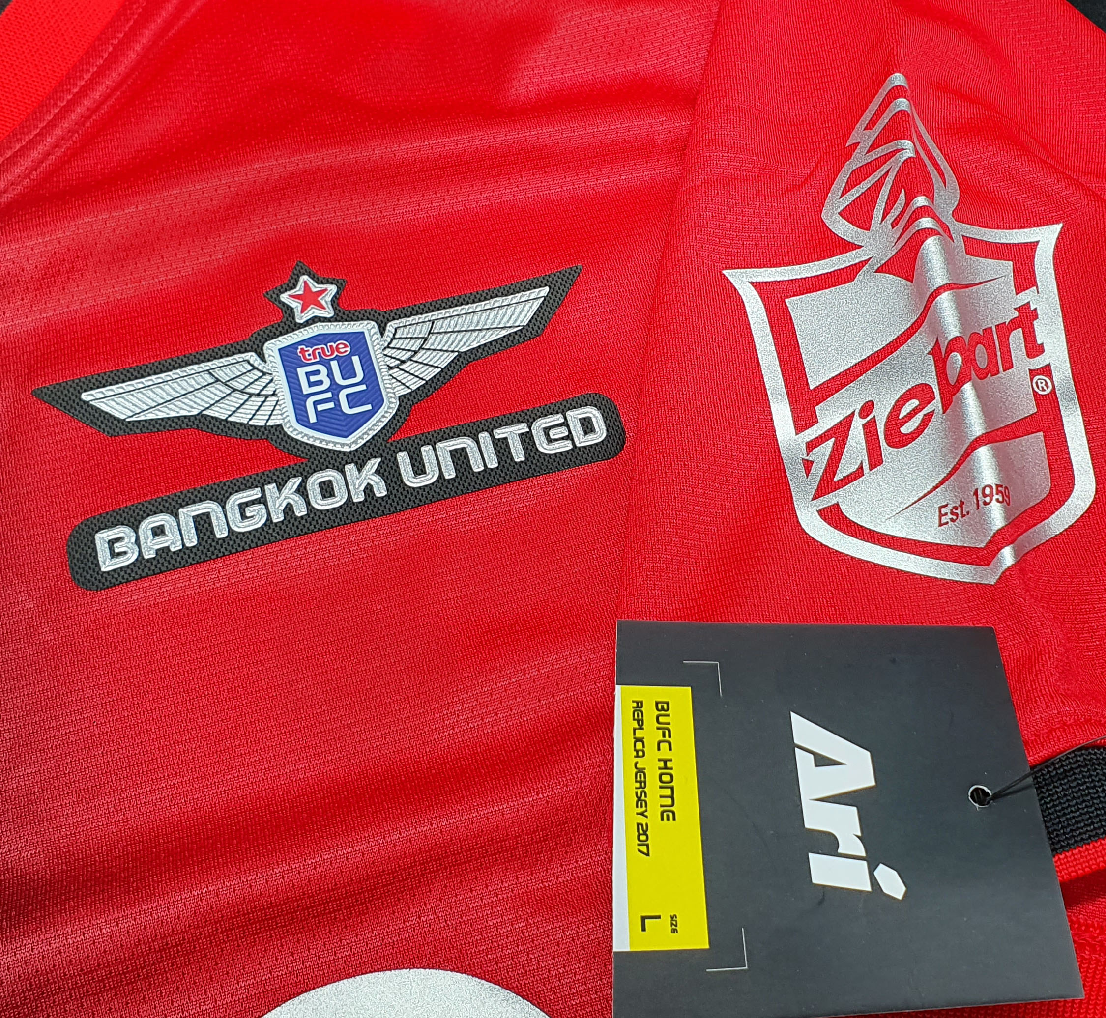 Ari football shirt Bangkok United F.C. 2017/18