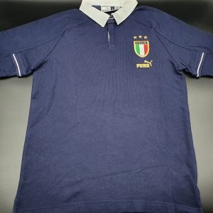 Alternative view of Italia 2003-04 polo Puma