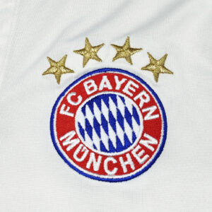Alternative view of Bayern Monaco 2015-16 maglia Adidas away youth