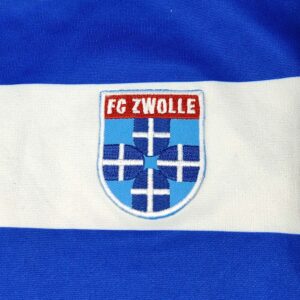 Alternative view of Zwolle 2010-11 maglia Hummel home