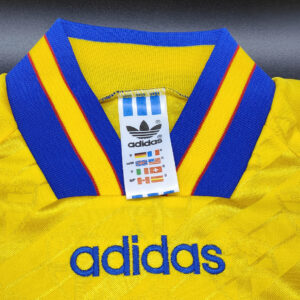 Alternative view of Svezia 1994-96 maglia Adidas home