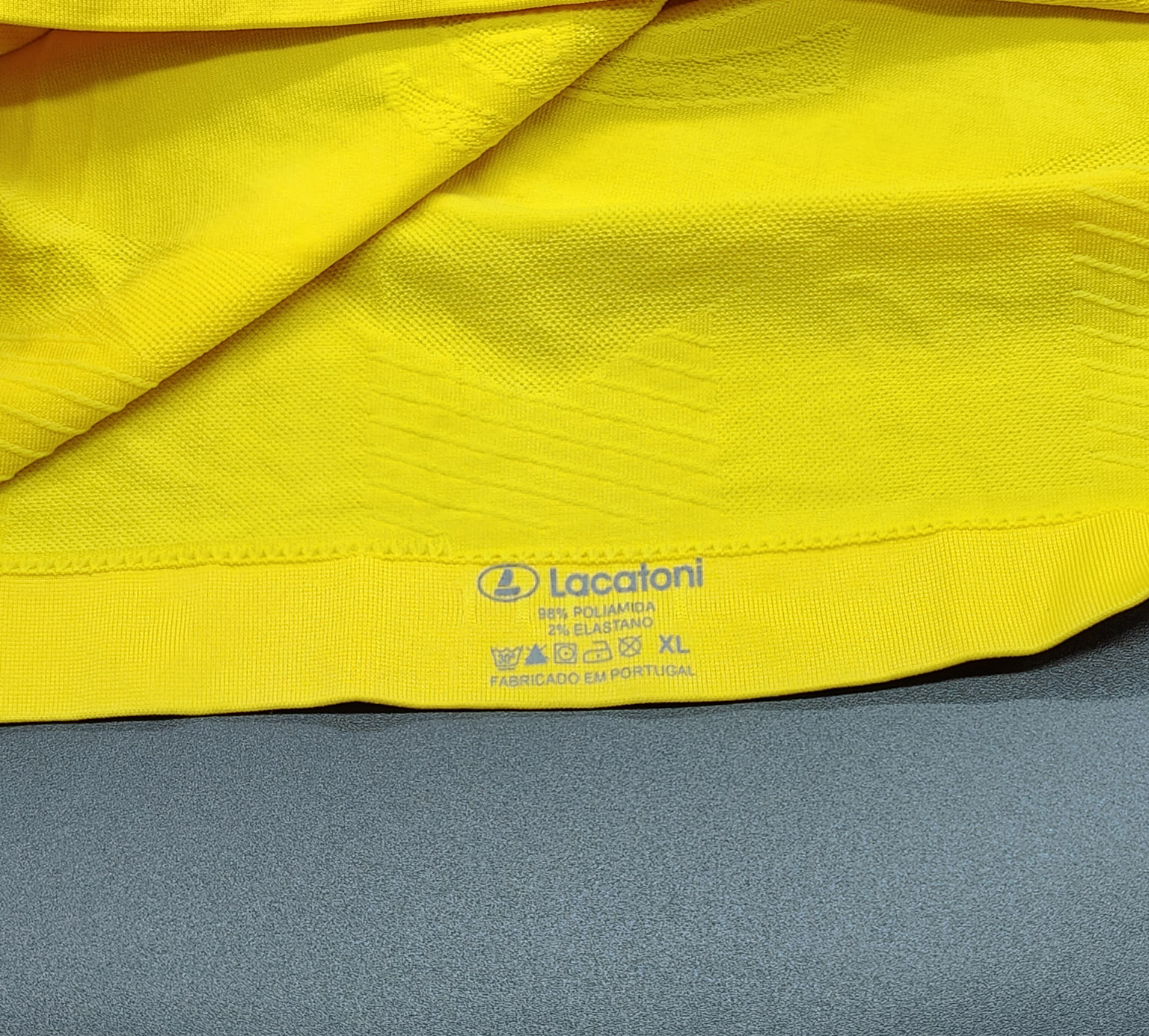 Paços de Ferreira 2010-11 maglia Lacatoni home #5 Javier Cohene matchworn - immagine 7