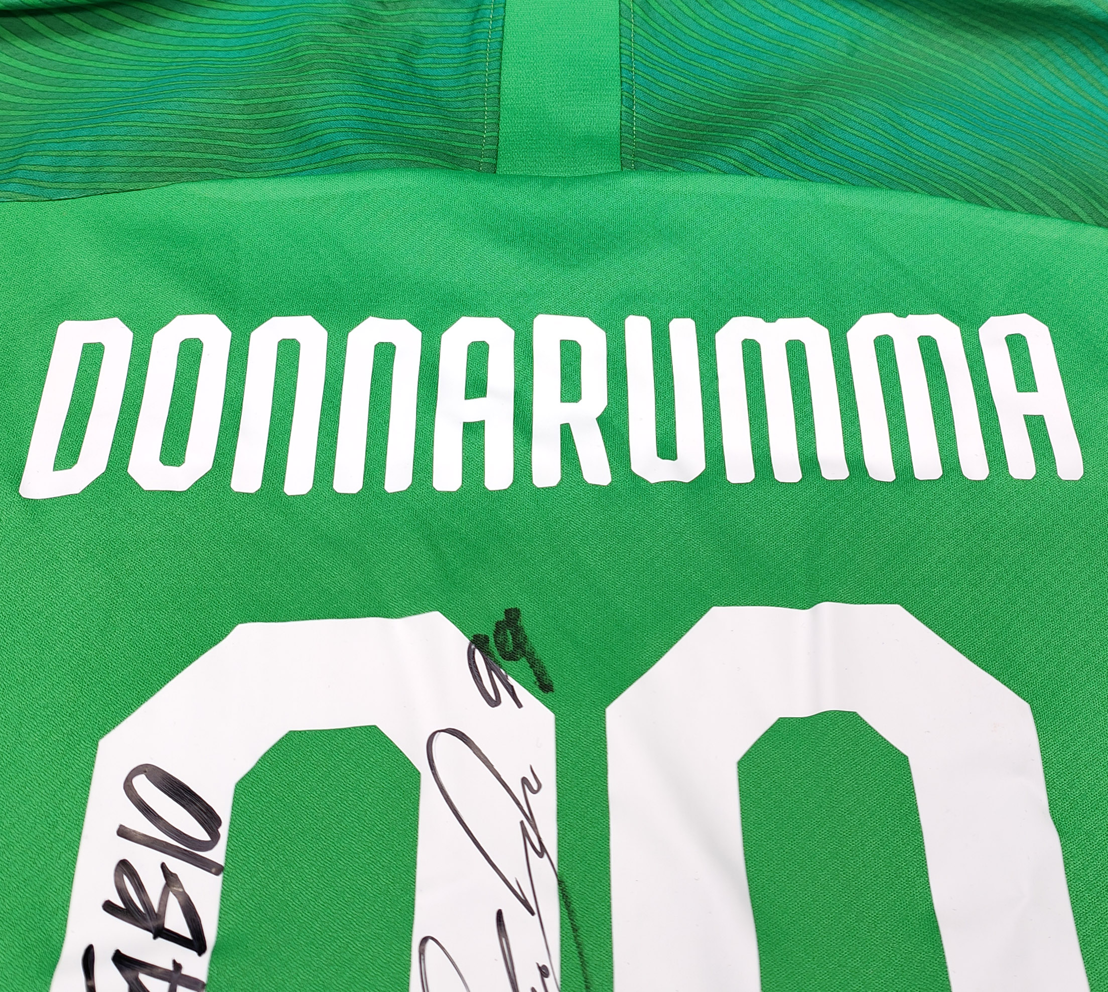 Milan 2019-20 maglia Adidas portiere #99 Donnarumma signed - immagine 8