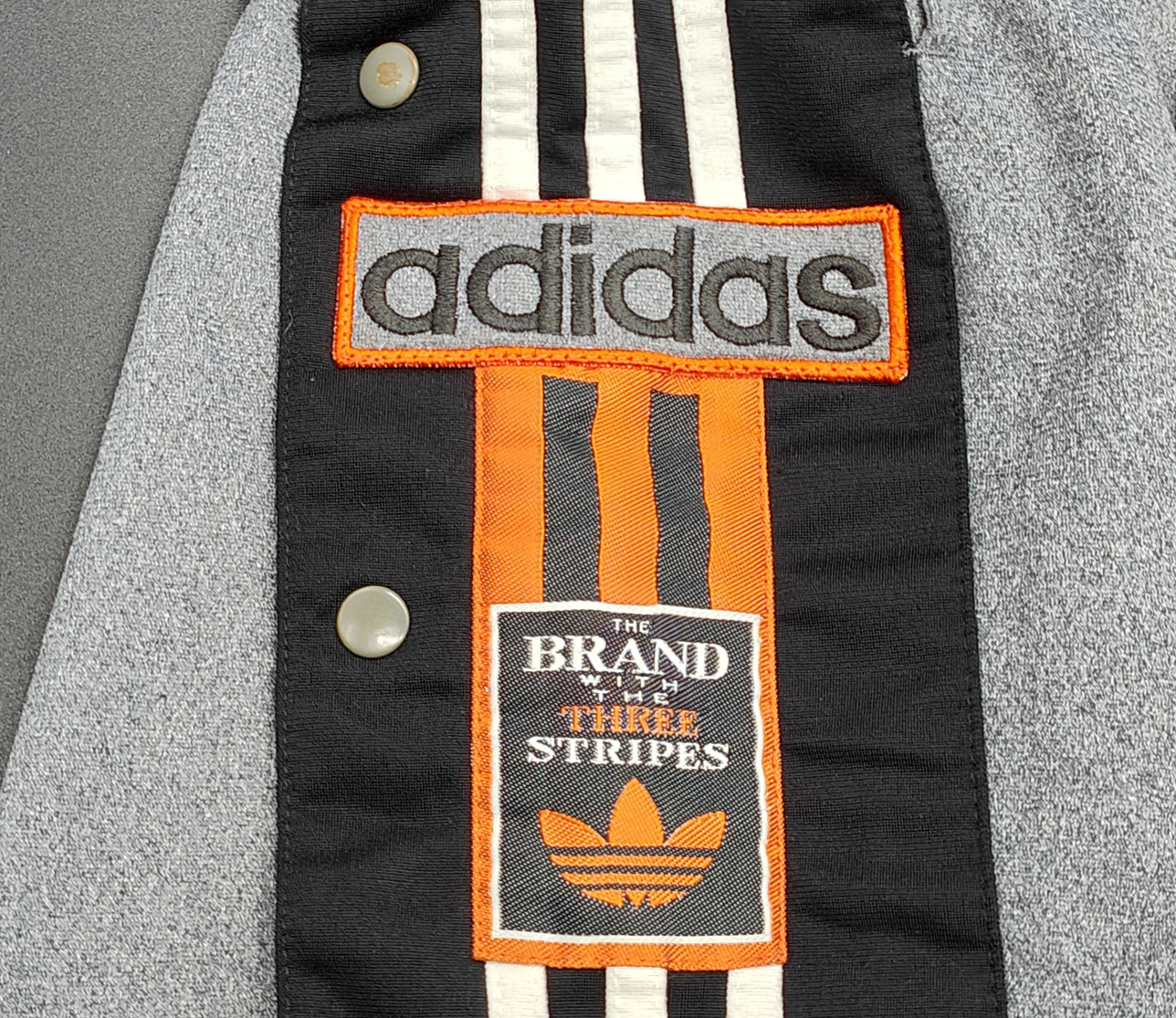 Adidas pantaloncini vintage anni '90 "The brand with three stripes" - immagine 2